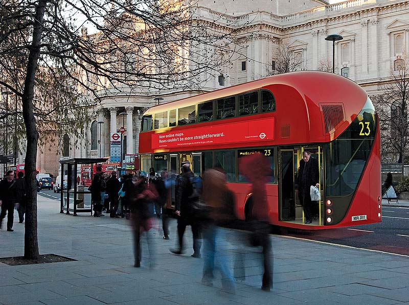 Δια χειρός Aston Martin τα διώροφα λεωφορεία του Λονδίνου