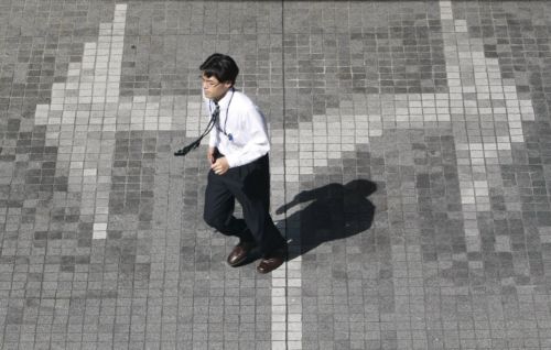 Αλμα της ανεργίας στο 12,1% το Φεβρουάριο