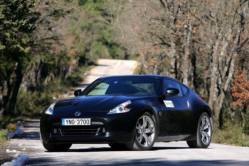 Nissan 370Z Coupe: Men’s only