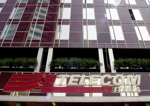 Έναντι επτά εκατ. ευρώ αποφεύγει δίκη για υποκλοπές η Telecom Italia