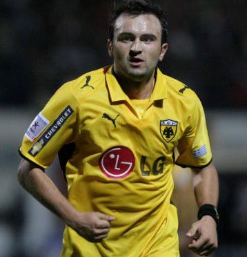 Η ΑΕΚ ανανέωσε το συμβόλαιο του Λαγού ως το 2013