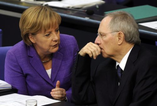 Σκληρή στάση από την κυβέρνηση Μέρκελ για επαναγορά χρέους και μείωση επιτοκίων στον μηχανισμό ευρω-στήριξης
