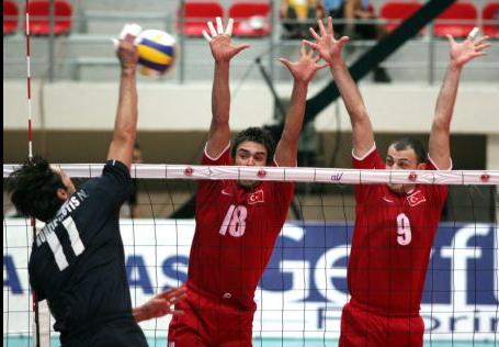 Η εθνική ομάδα βόλεϊ των ανδρών ηττήθηκε στο πρώτο ματς στην Τουρκία
