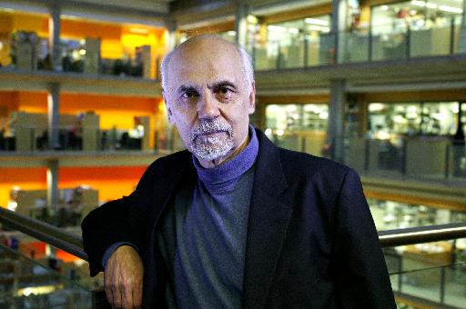 Tο ασημένιο μετάλλιο του Ιδρύματος της Βουλής απονεμήθηκε στον καθηγητή Μοριακής Βιολογίας Φ.Καφάτο