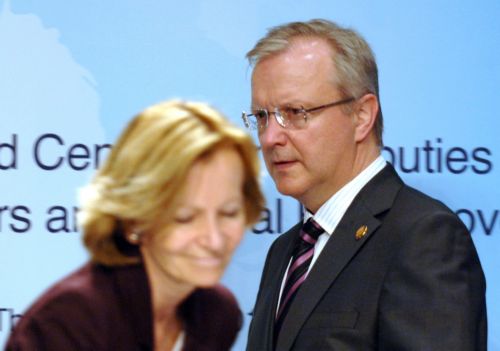 Υπερβολικοί κατά τον Όλι Ρεν οι φόβοι για την ουγγρική οικονομία