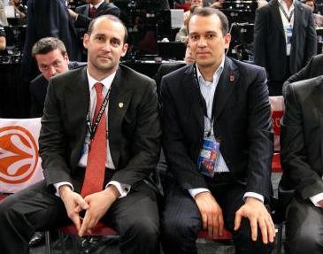 Οι Αγγελόπουλοι οδηγούν τις εξελίξεις στον Ολυμπιακό