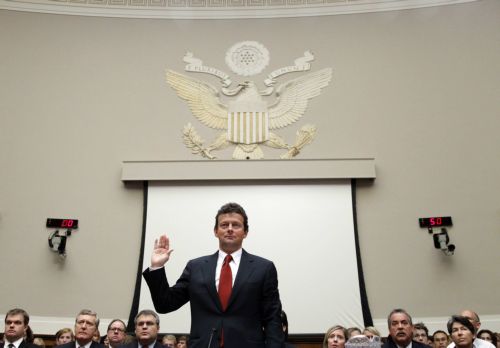 Αντιμέτωπος με την οργή του Κογκρέσου ο διευθύνων σύμβουλος της BP