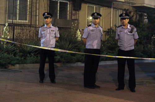 Νεαρός επιτέθηκε με μαχαίρι κατά ανυποψίαστων περαστικών σε χωριό της Κίνας