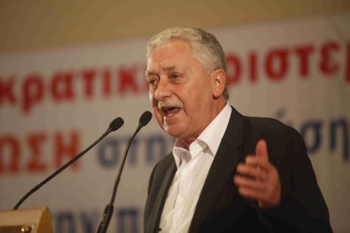 Την ίδρυση της Δημοκρατικής Αριστεράς ανακοίνωσε ο Φ.Κουβέλης