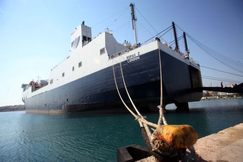 Παραμένει το αδιέξοδο για το μπλόκο στο λιμάνι της Κορίνθου