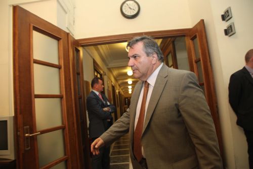 Καταργείται το αυτόφωρο για ανηλίκους