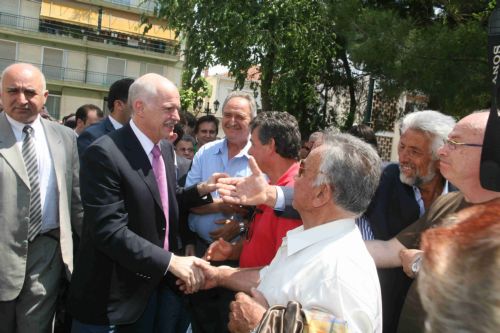 Αιχμές Παπανδρέου κατά όσων υιοθετούν ανυπόστατες φήμες για την οικονομία