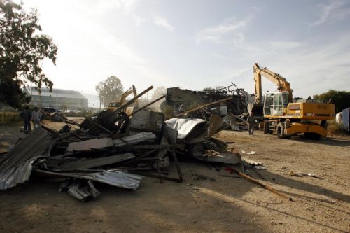 Μέχρι τις 20 Ιουνίου ανοίγει το παραλιακό μέτωπο στον Άγιο Κοσμά