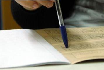 Την αναστολή της αποχής των βαθμολογητών αποφάσισε η ΟΛΜΕ