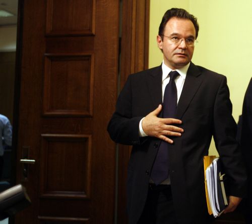 Κατατέθηκαν τα νομοσχέδια για Ταμείο Σταθερότητας και δημοσιονομική ευθύνη