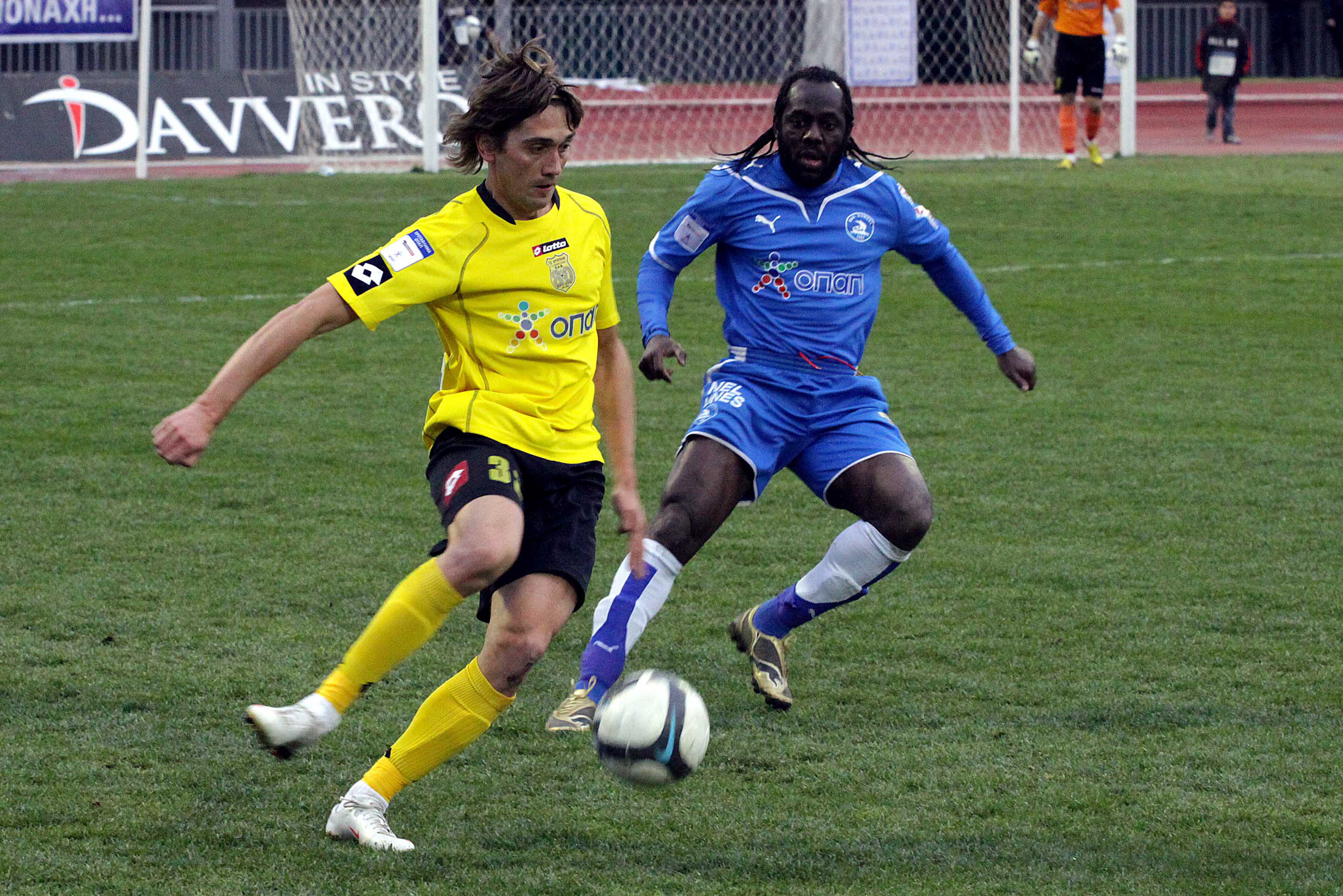 Για τρία χρόνια στον Αρη ο Τσεσνάουσκις