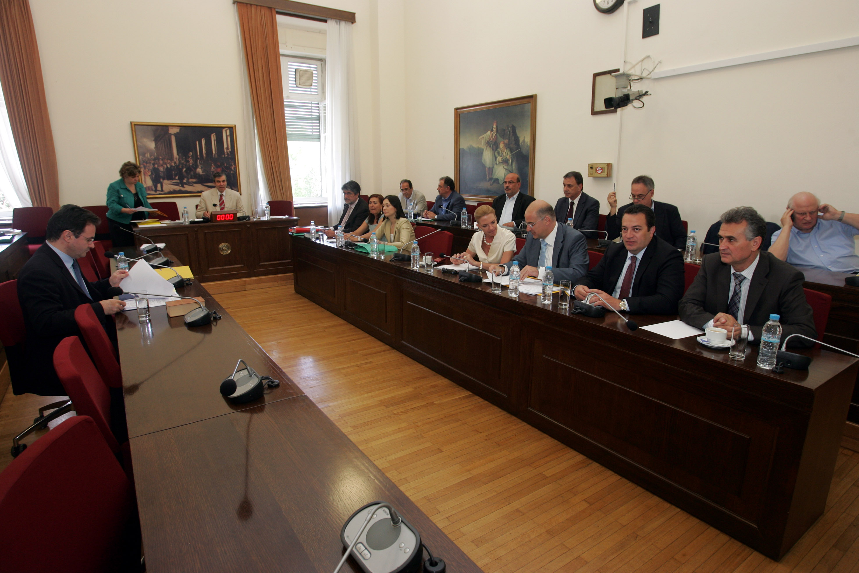 Σε κλίμα έντασης η συνεδρίαση της Εξεταστικής για τη Siemens