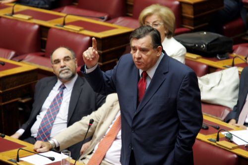 Ερώτηση Καρατζαφέρη προς Παπανδρέου για την οικονομία