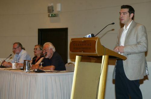 «Όσοι αποχώρησαν θα κριθούν» δήλωσε ο Αλ.Τσίπρας