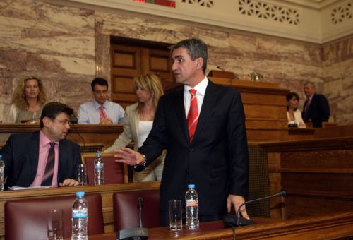 Αλλαγές στις ρυθμίσεις για τα εργασιακά ανακοίνωσε ο Ανδρέας Λοβέρδος