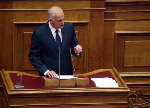 Στη Βουλή μεταφέρθηκε η σύγκρουση κυβέρνησης-ΚΚΕ για τα λιμάνια