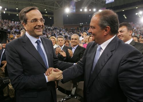 Τέρμα σε εσωστρέφεια και κομματικά φέουδα, είπε ο Αντ.Σαμαράς στο συνέδριο