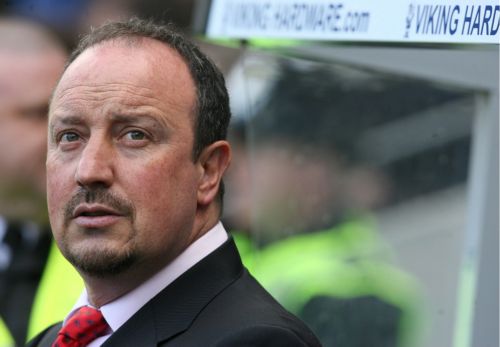 Μπενίτεθ… walks alone