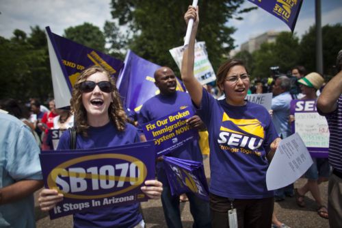 Αμφιλεγόμενο νόμο για τα παιδιά παράνομων μεταναστών προωθούν οι Ρεπουμπλικάνοι