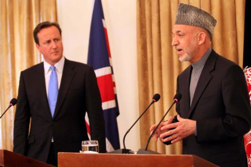 Αιφνιδιαστική επίσκεψη του Ντέιβιντ Κάμερον στο Αφγανιστάν