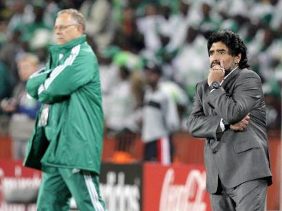 Εγκώμια Μαραντόνα για Μέσι και… απειλές Λάγκερμπακ για νίκη επί της Ελλάδας