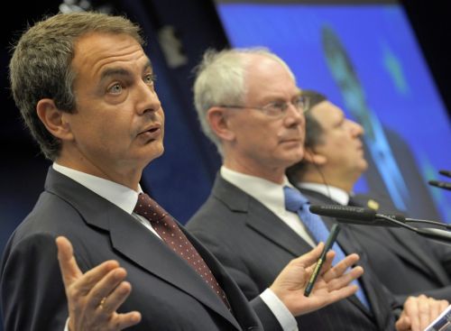 Σε συμφωνία για την επιβολή φόρου στις τράπεζες κατέληξε η Σύνοδος Κορυφής