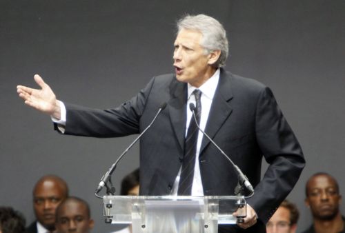 Βολές κατά Σαρκοζί και το βλέμμα στο 2012 για το νεό κόμμα του Ντομινίκ ντε Βιλπέν