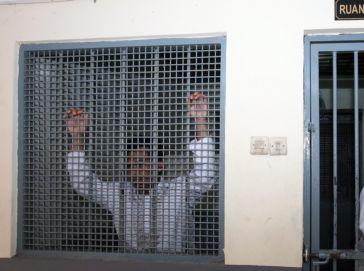 Βασανιστήρια κατά πολιτικών κρατουμένων στις φυλακές της Ινδονησίας