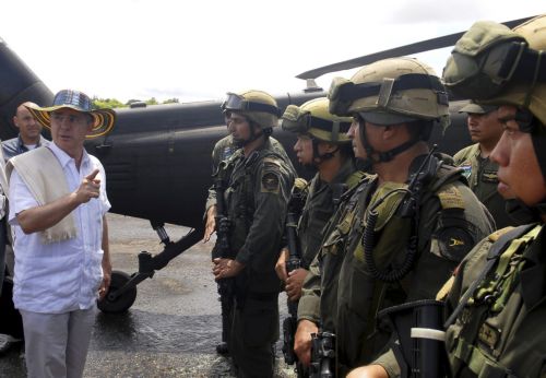 Ελεύθεροι μετά από 12 χρόνια όμηροι των κολομβιανών ανταρτών FARC
