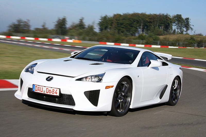 «Sold out» για το Lexus LFA