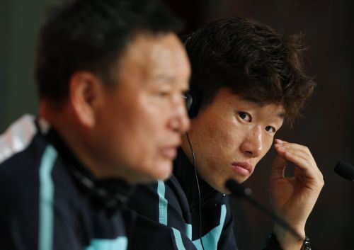 Δεν φοβούνται το ύψος της Ελλάδας ο τεχνικός της Ν. Κορέας και ο Παρκ