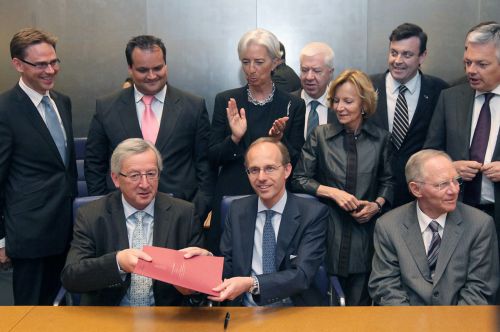 Συμφωνία στο Eurogroup για το ευρωπαϊκό σχέδιο διάσωσης