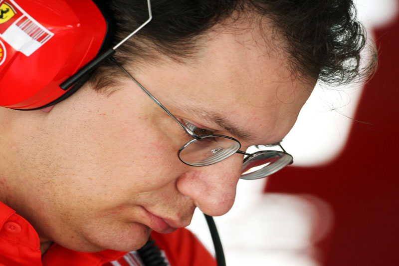 Η Mercedes GP αρνείται τις φήμες περί ενδιαφέροντος για τον Νικόλα Τομπάζη