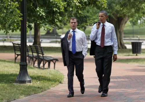 Για νέα αρχή στις σχέσεις ΗΠΑ και Ρωσίας μίλησαν Ομπάμα και Μεντβέντεφ