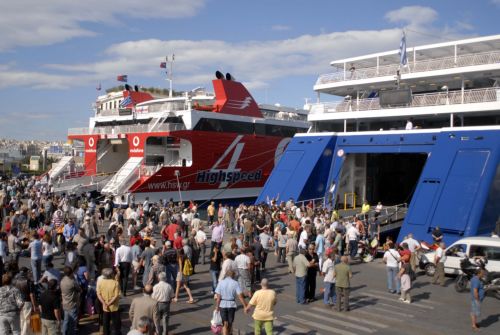 Υπήρχε κίνδυνος τραυματισμών, λέει ο αρχηγός του ΛΣ για τη μη επέμβαση στις κινητοποιήσεις στον Πειραιά