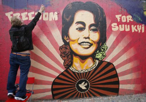 Σε κατ’ οίκον περιορισμό γιορτάζει (και) τα 65α γενέθλιά της η Σου Κίι