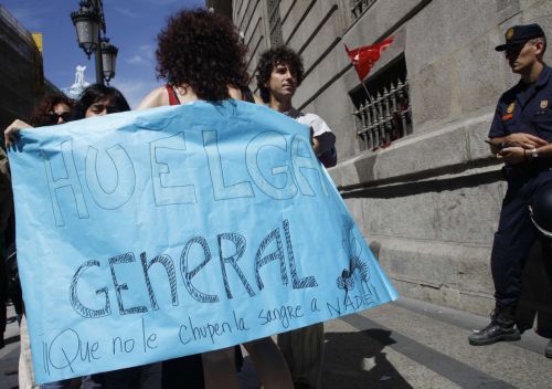 Η Ισπανία διαψεύδει ότι θα καταφύγει στο μηχανισμό στήριξης της ΕΕ