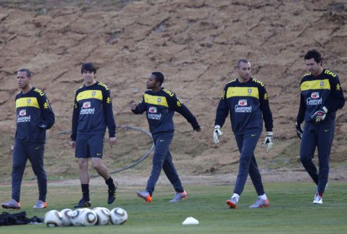 Μπαπτίστα και Αλβες στις θέσεις τον Κακά, Ελάνο