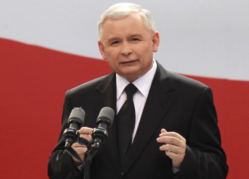 Κλοπή πιστωτικών καρτών από το αεροσκάφος του Καζίνσκι καταγγέλλει η Πολωνία