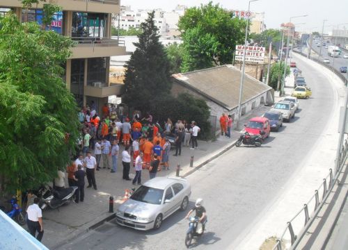 Κατάληψη της ΑΜΕΛ από εργαζομένους με συμβάσεις που δεν θα ανανεωθούν