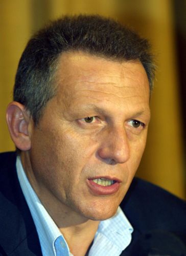 Τους 13 υποψήφιους περιφερειάρχες ανακοίνωσε το ΚΚΕ