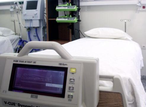 Σε «κώμα» τα νοσοκομεία λόγω τραγικής έλλειψης υλικών