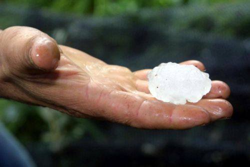 Ξεκίνησε η καταγραφή των ζημιών από τη χαλαζόπτωση και τις πλημμύρες στη Β.Ελλάδα