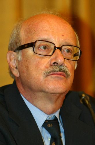 Η επιστροφή στις ρίζες δεν θα σώσει τη ΝΔ, εκτιμά ο καθηγητής Θάνος Βερέμης