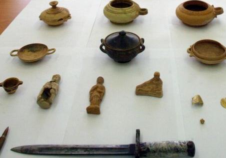 Δεκάδες συλλήψεις στην ΠΓΔΜ για αρχαιοκαπηλία